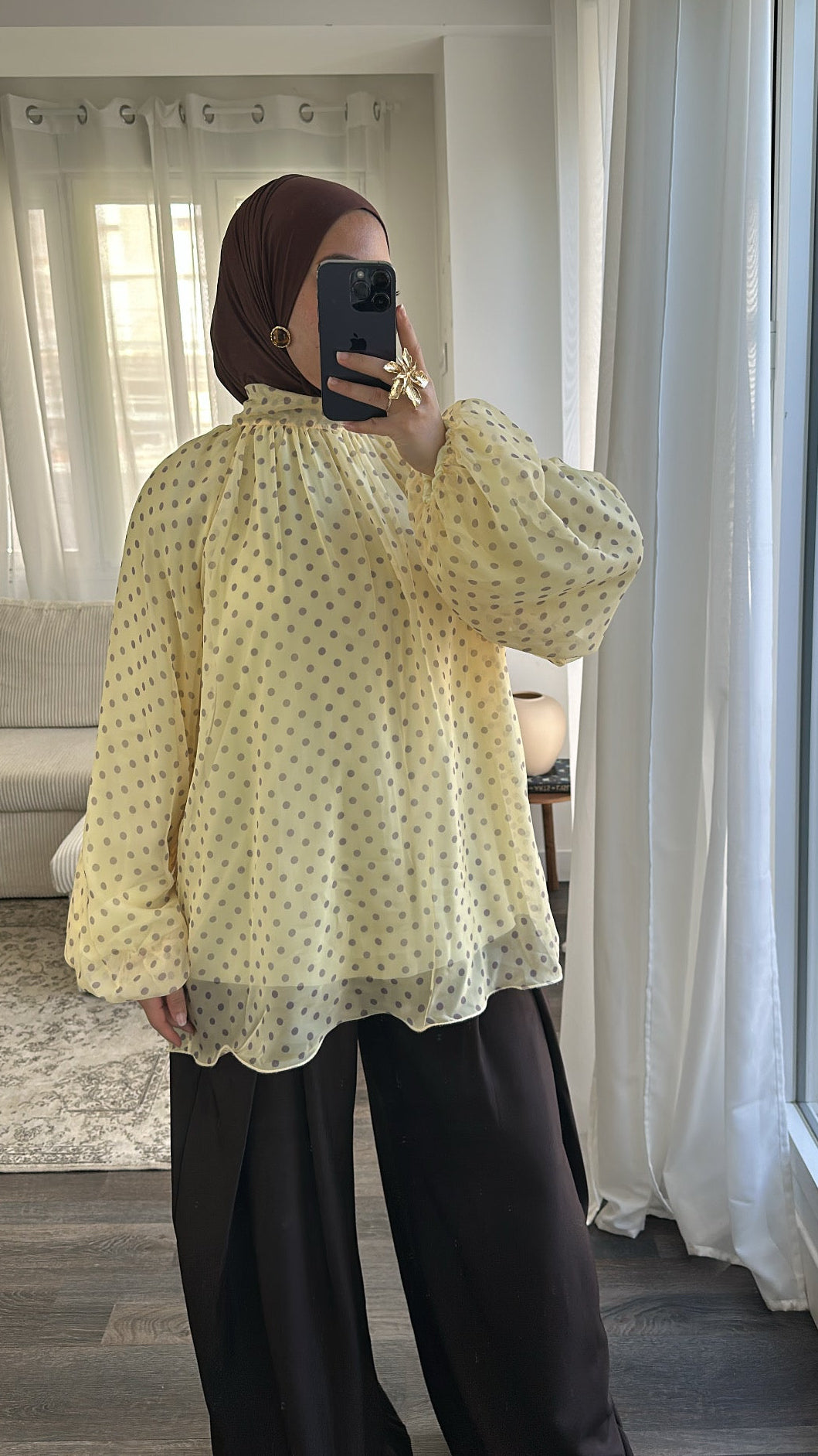 Blouse jaune à pois